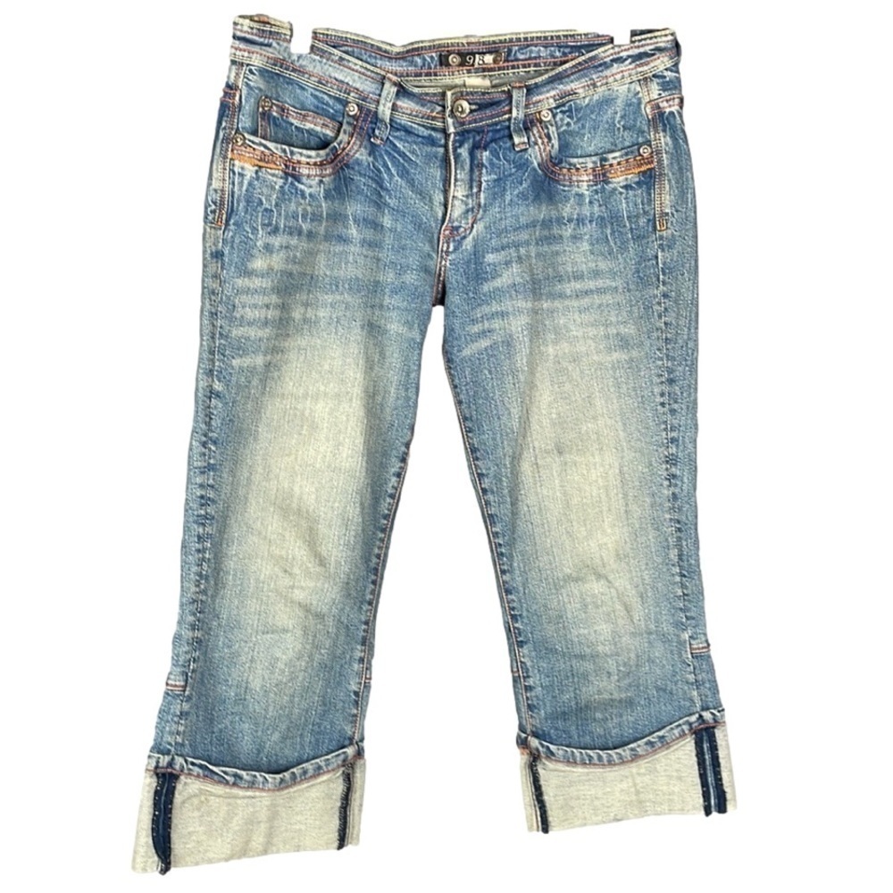 Nine.Eight Cuffed Capri Jeans with Contrast Stitching